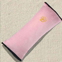 https://cdn.shopify.com/s/files/1/0281/3899/5805/files/Seat_Belt_Pillow_1.mp4?3483